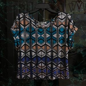 Patterned tee